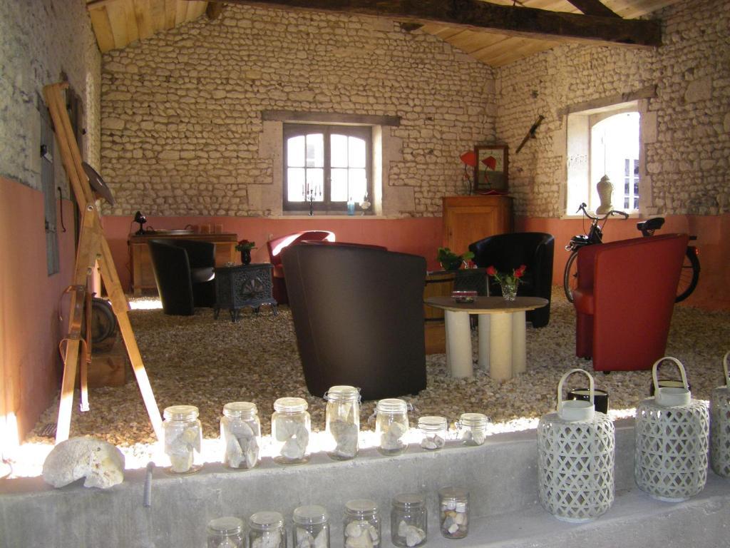 Chambre D'Hotes Clos Des Pierres Blanches Brie-sous-Archiac 외부 사진